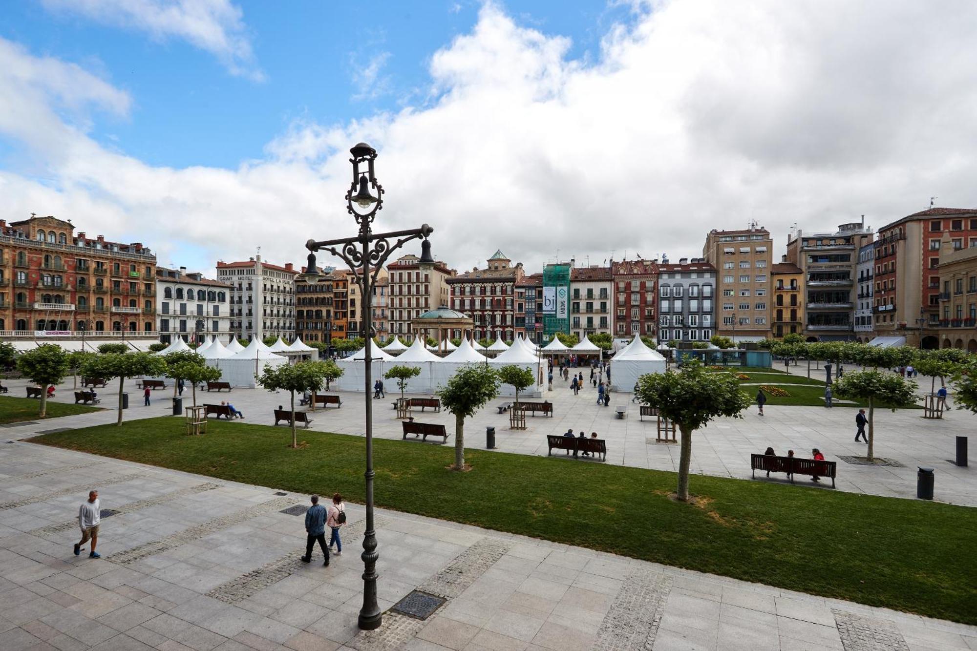 Ferienwohnung Tuapartamento - Boutique Plaza Del Castillo 29 Pamplona Exterior foto